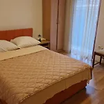 Vinko, Affittacamere 3*