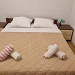 Vinko, Affittacamere