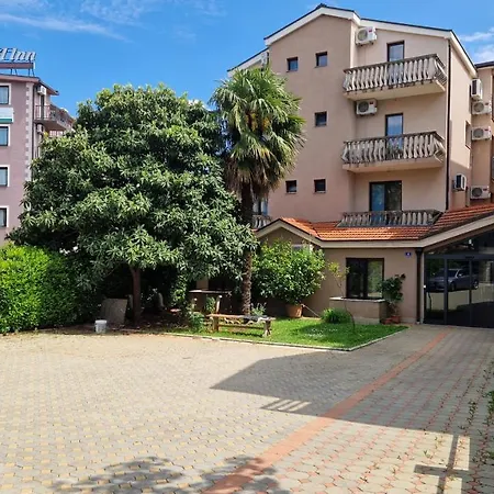 Vinko, Guest house